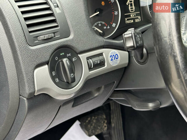 Чорний Шкода Октавія, об'ємом двигуна 1.4 л та пробігом 215 тис. км за 7600 $, фото 8 на Automoto.ua