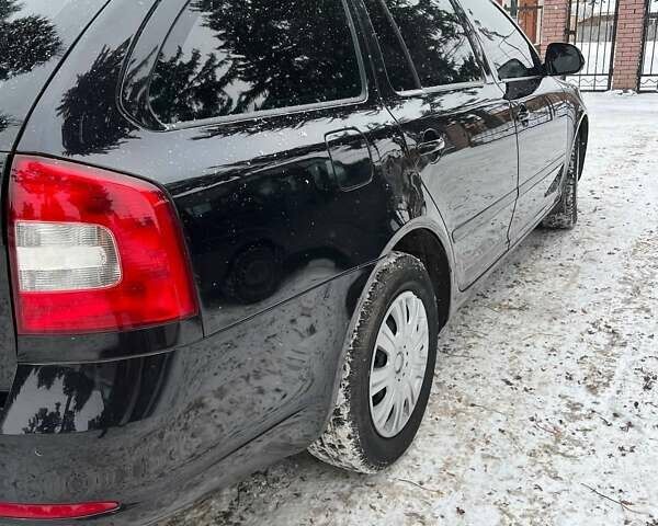 Черный Шкода Октавия, объемом двигателя 1.6 л и пробегом 307 тыс. км за 6900 $, фото 12 на Automoto.ua
