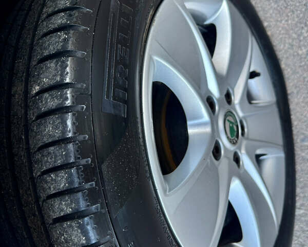 Черный Шкода Октавия, объемом двигателя 1.4 л и пробегом 176 тыс. км за 5999 $, фото 26 на Automoto.ua