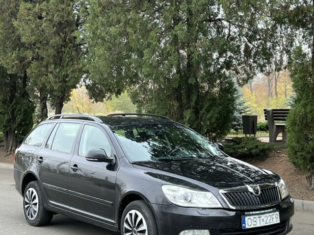 Черный Шкода Октавия, объемом двигателя 2 л и пробегом 300 тыс. км за 3170 $, фото 1 на Automoto.ua