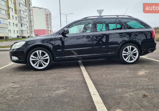 Черный Шкода Октавия, объемом двигателя 1.8 л и пробегом 220 тыс. км за 9700 $, фото 1 на Automoto.ua