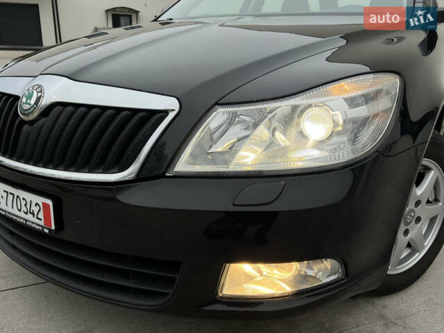 Черный Шкода Октавия, объемом двигателя 2 л и пробегом 229 тыс. км за 11650 $, фото 18 на Automoto.ua