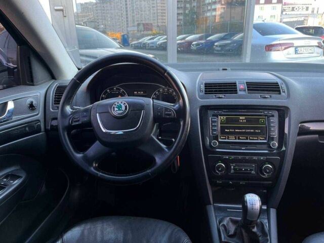 Чорний Шкода Октавія, об'ємом двигуна 1.8 л та пробігом 298 тис. км за 7490 $, фото 11 на Automoto.ua