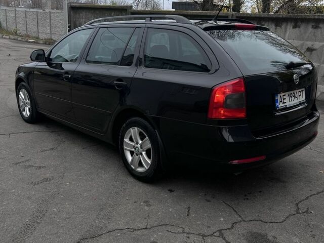 Черный Шкода Октавия, объемом двигателя 1.6 л и пробегом 230 тыс. км за 7500 $, фото 2 на Automoto.ua