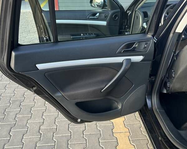 Чорний Шкода Октавія, об'ємом двигуна 1.97 л та пробігом 370 тис. км за 8000 $, фото 14 на Automoto.ua
