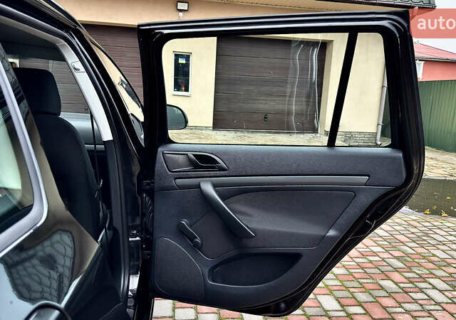 Чорний Шкода Октавія, об'ємом двигуна 1.6 л та пробігом 114 тис. км за 8299 $, фото 35 на Automoto.ua