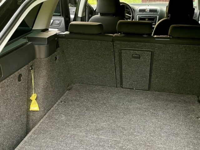 Черный Шкода Октавия, объемом двигателя 1.2 л и пробегом 220 тыс. км за 5250 $, фото 6 на Automoto.ua