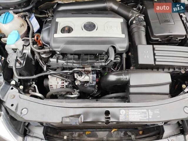 Чорний Шкода Октавія, об'ємом двигуна 1.98 л та пробігом 215 тис. км за 7650 $, фото 7 на Automoto.ua