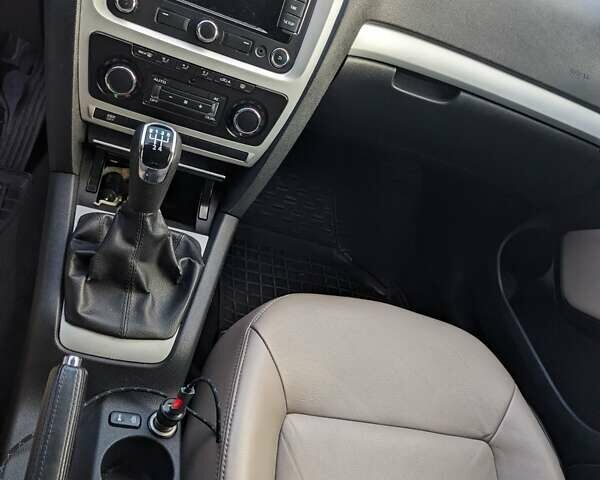Шкода Октавия 2010 в Дрогобыче на Automoto.ua Черный Шкода Октавия, объемом двигателя 1.6 л и пробегом 224 тыс. км за 8500 $, фото 17 на Automoto.ua