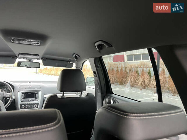 Черный Шкода Октавия, объемом двигателя 2 л и пробегом 265 тыс. км за 11950 $, фото 82 на Automoto.ua