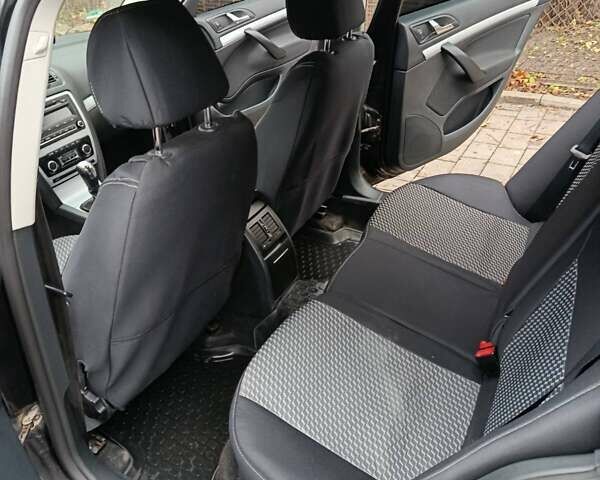 Черный Шкода Октавия, объемом двигателя 1.6 л и пробегом 258 тыс. км за 8600 $, фото 16 на Automoto.ua