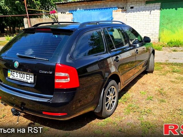 Черный Шкода Октавия, объемом двигателя 1.6 л и пробегом 220 тыс. км за 9200 $, фото 2 на Automoto.ua