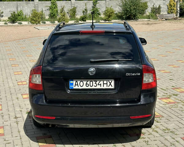 Чорний Шкода Октавія, об'ємом двигуна 2 л та пробігом 296 тис. км за 7800 $, фото 4 на Automoto.ua