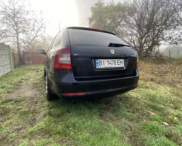 Черный Шкода Октавия, объемом двигателя 1.6 л и пробегом 275 тыс. км за 7300 $, фото 3 на Automoto.ua
