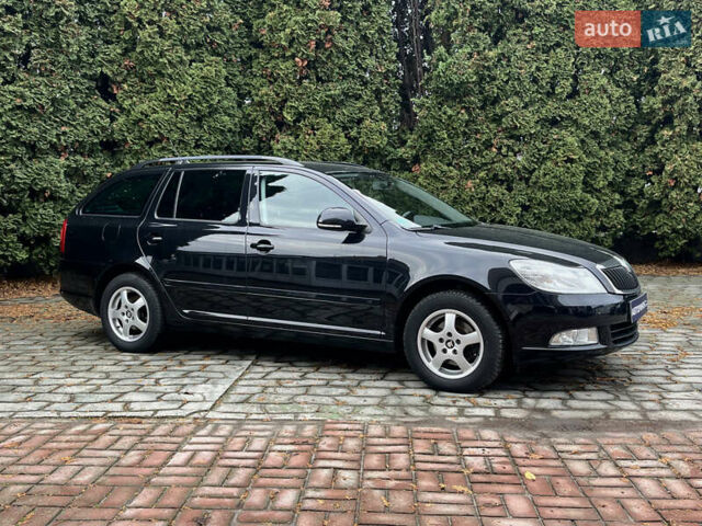 Черный Шкода Октавия, объемом двигателя 1.4 л и пробегом 229 тыс. км за 7800 $, фото 1 на Automoto.ua