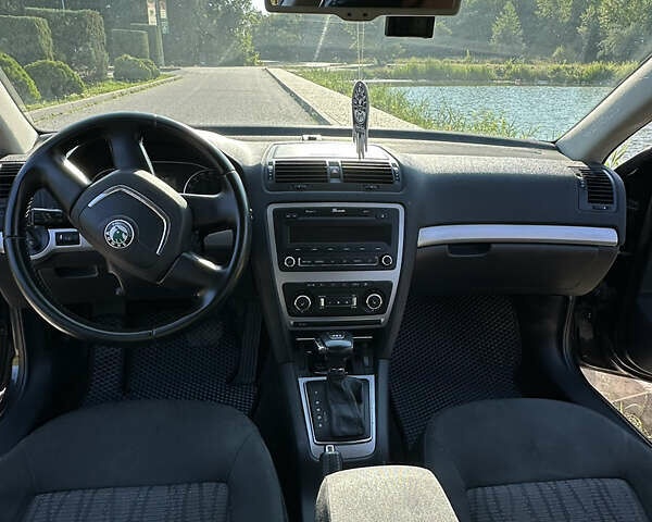 Чорний Шкода Октавія, об'ємом двигуна 1.4 л та пробігом 208 тис. км за 8300 $, фото 12 на Automoto.ua