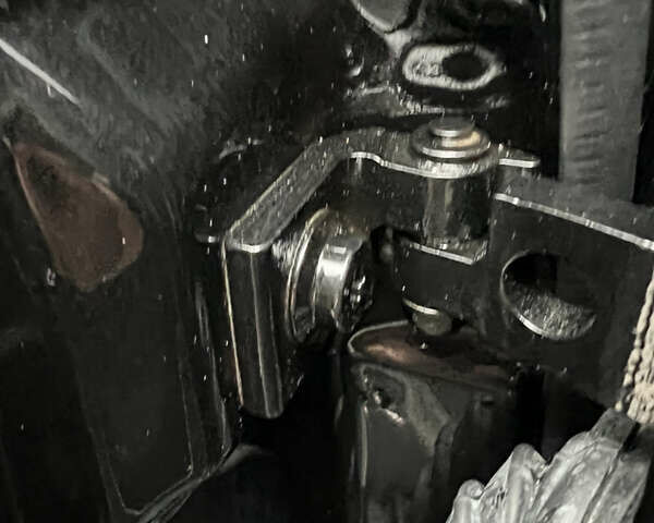 Черный Шкода Октавия, объемом двигателя 2 л и пробегом 265 тыс. км за 11950 $, фото 55 на Automoto.ua