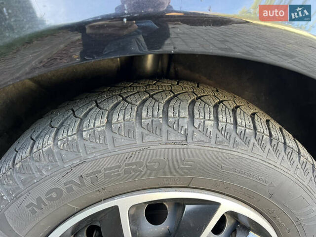 Черный Шкода Октавия, объемом двигателя 1.6 л и пробегом 226 тыс. км за 7850 $, фото 7 на Automoto.ua