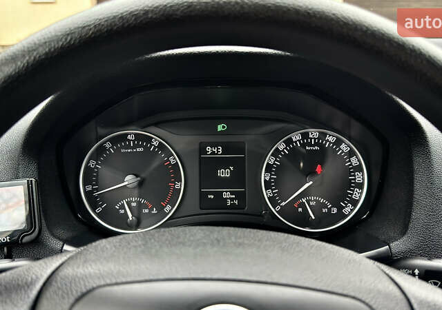 Чорний Шкода Октавія, об'ємом двигуна 1.6 л та пробігом 114 тис. км за 8299 $, фото 62 на Automoto.ua