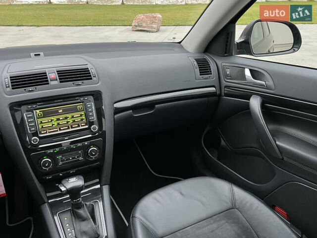 Черный Шкода Октавия, объемом двигателя 2 л и пробегом 229 тыс. км за 11650 $, фото 160 на Automoto.ua