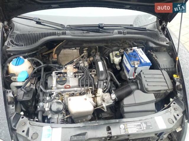 Черный Шкода Октавия, объемом двигателя 1.2 л и пробегом 186 тыс. км за 5950 $, фото 27 на Automoto.ua