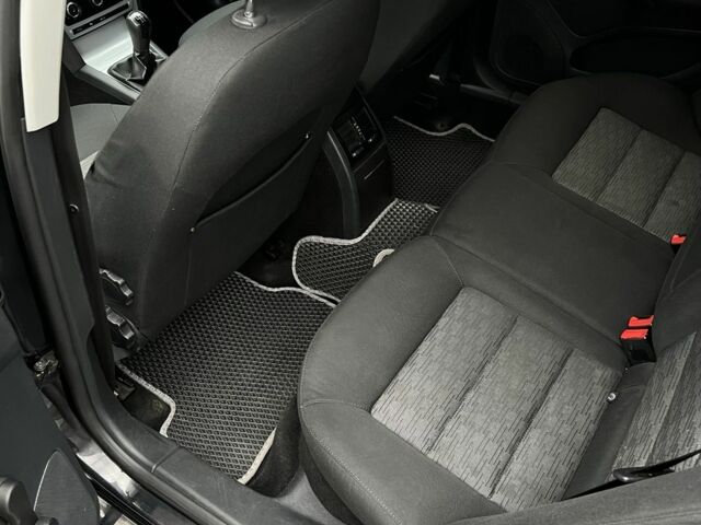 Чорний Шкода Октавія, об'ємом двигуна 1.6 л та пробігом 260 тис. км за 6450 $, фото 22 на Automoto.ua