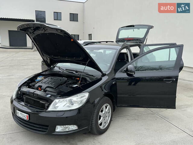 Черный Шкода Октавия, объемом двигателя 2 л и пробегом 229 тыс. км за 11650 $, фото 110 на Automoto.ua