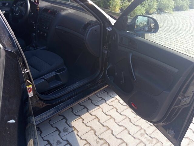 Черный Шкода Октавия, объемом двигателя 1.6 л и пробегом 298 тыс. км за 6500 $, фото 13 на Automoto.ua