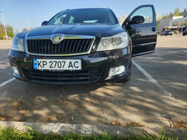 Черный Шкода Октавия, объемом двигателя 2 л и пробегом 260 тыс. км за 9800 $, фото 1 на Automoto.ua