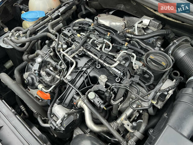 Черный Шкода Октавия, объемом двигателя 2 л и пробегом 229 тыс. км за 11650 $, фото 126 на Automoto.ua