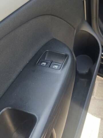 Черный Шкода Октавия, объемом двигателя 1.6 л и пробегом 260 тыс. км за 7650 $, фото 11 на Automoto.ua