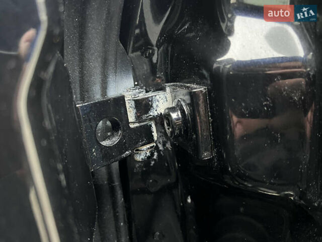 Черный Шкода Октавия, объемом двигателя 2 л и пробегом 229 тыс. км за 11650 $, фото 130 на Automoto.ua