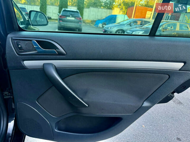 Черный Шкода Октавия, объемом двигателя 1.4 л и пробегом 176 тыс. км за 5999 $, фото 20 на Automoto.ua