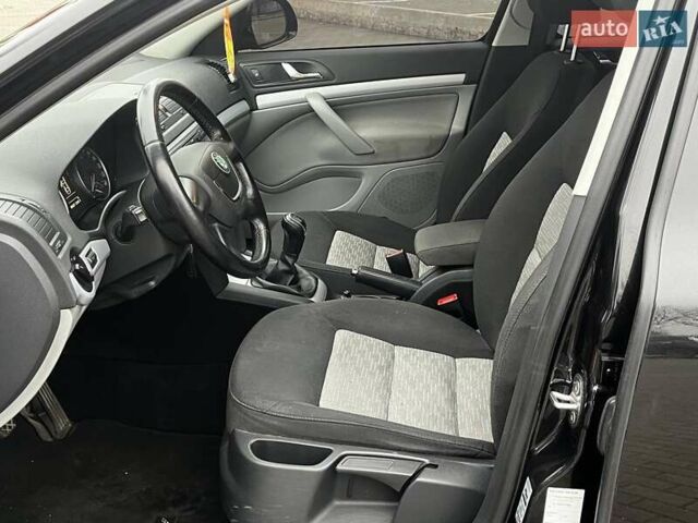 Черный Шкода Октавия, объемом двигателя 1.8 л и пробегом 188 тыс. км за 9200 $, фото 8 на Automoto.ua