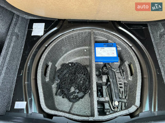 Черный Шкода Октавия, объемом двигателя 2 л и пробегом 265 тыс. км за 11950 $, фото 84 на Automoto.ua