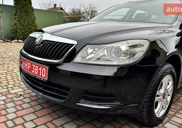 Чорний Шкода Октавія, об'ємом двигуна 1.6 л та пробігом 114 тис. км за 8299 $, фото 96 на Automoto.ua