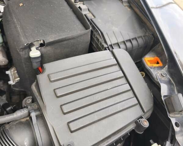 Черный Шкода Октавия, объемом двигателя 0 л и пробегом 210 тыс. км за 6300 $, фото 2 на Automoto.ua