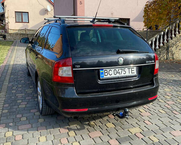 Черный Шкода Октавия, объемом двигателя 1.6 л и пробегом 260 тыс. км за 9500 $, фото 4 на Automoto.ua