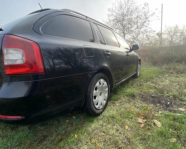 Черный Шкода Октавия, объемом двигателя 1.6 л и пробегом 275 тыс. км за 7300 $, фото 5 на Automoto.ua