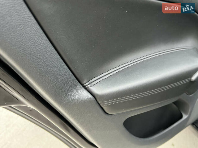 Черный Шкода Октавия, объемом двигателя 2 л и пробегом 229 тыс. км за 11650 $, фото 85 на Automoto.ua