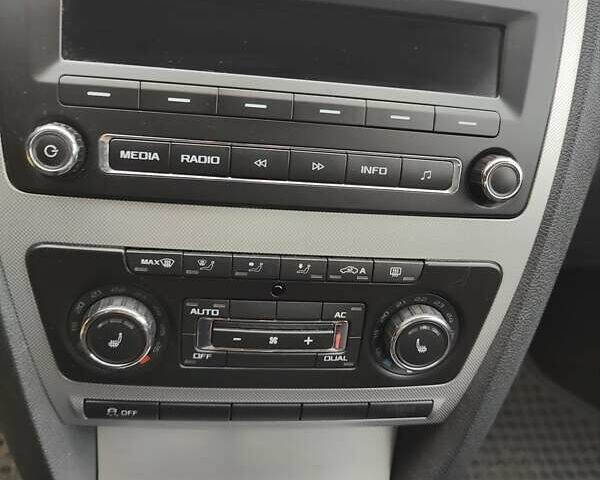 Чорний Шкода Октавія, об'ємом двигуна 1.6 л та пробігом 200 тис. км за 7800 $, фото 17 на Automoto.ua