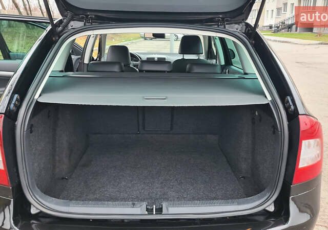 Черный Шкода Октавия, объемом двигателя 1.8 л и пробегом 220 тыс. км за 9700 $, фото 14 на Automoto.ua