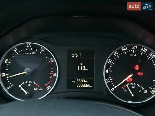 Черный Шкода Октавия, объемом двигателя 1.6 л и пробегом 202 тыс. км за 7490 $, фото 21 на Automoto.ua
