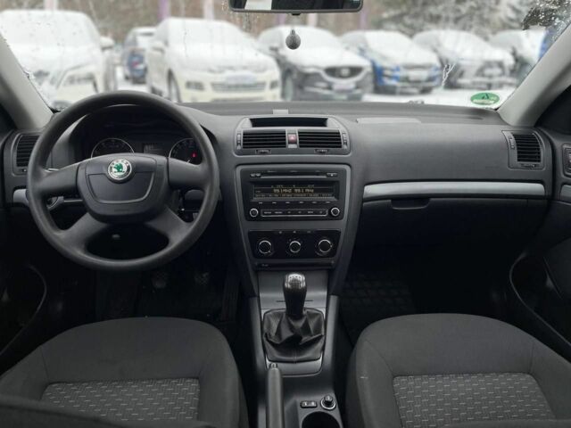 Чорний Шкода Октавія, об'ємом двигуна 1.4 л та пробігом 202 тис. км за 7200 $, фото 9 на Automoto.ua