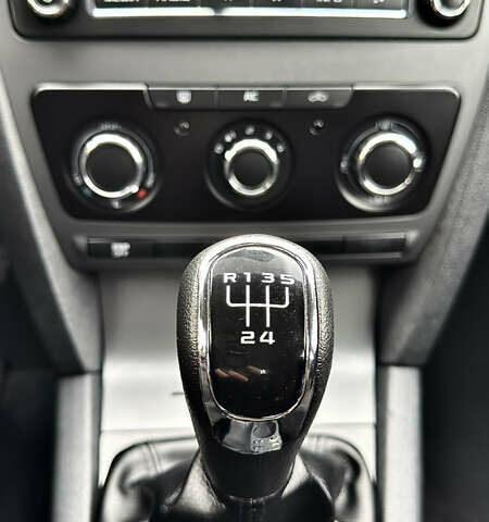 Чорний Шкода Октавія, об'ємом двигуна 1.6 л та пробігом 114 тис. км за 8299 $, фото 71 на Automoto.ua