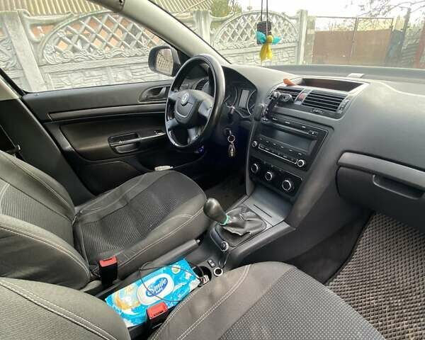 Черный Шкода Октавия, объемом двигателя 1.6 л и пробегом 275 тыс. км за 7300 $, фото 16 на Automoto.ua