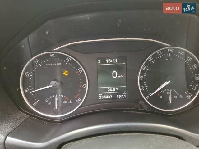 Черный Шкода Октавия, объемом двигателя 1.8 л и пробегом 294 тыс. км за 7000 $, фото 16 на Automoto.ua