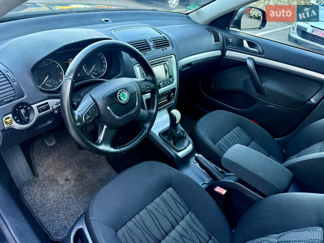 Черный Шкода Октавия, объемом двигателя 1.4 л и пробегом 176 тыс. км за 5999 $, фото 11 на Automoto.ua