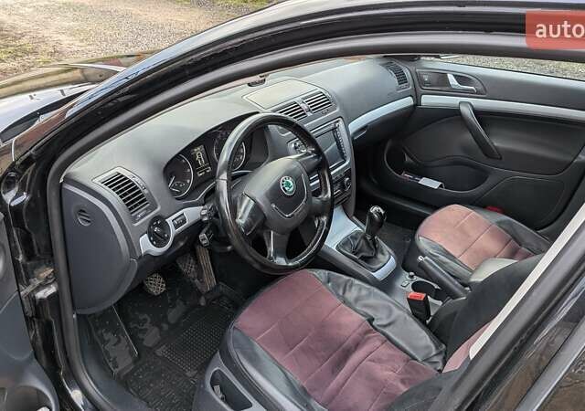 Черный Шкода Октавия, объемом двигателя 1.39 л и пробегом 258 тыс. км за 7200 $, фото 14 на Automoto.ua