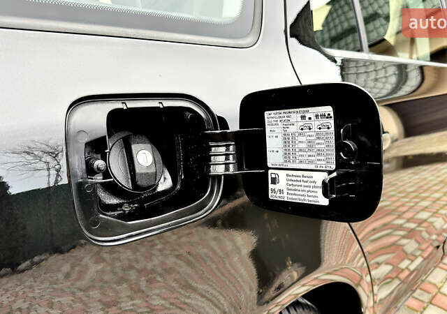 Чорний Шкода Октавія, об'ємом двигуна 1.6 л та пробігом 114 тис. км за 8299 $, фото 101 на Automoto.ua